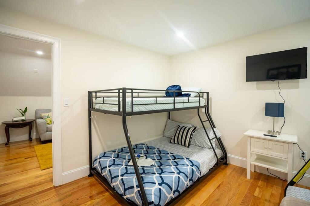 Apartment 80-3 3Br Boston - Charming Apt Near Dorchester Center