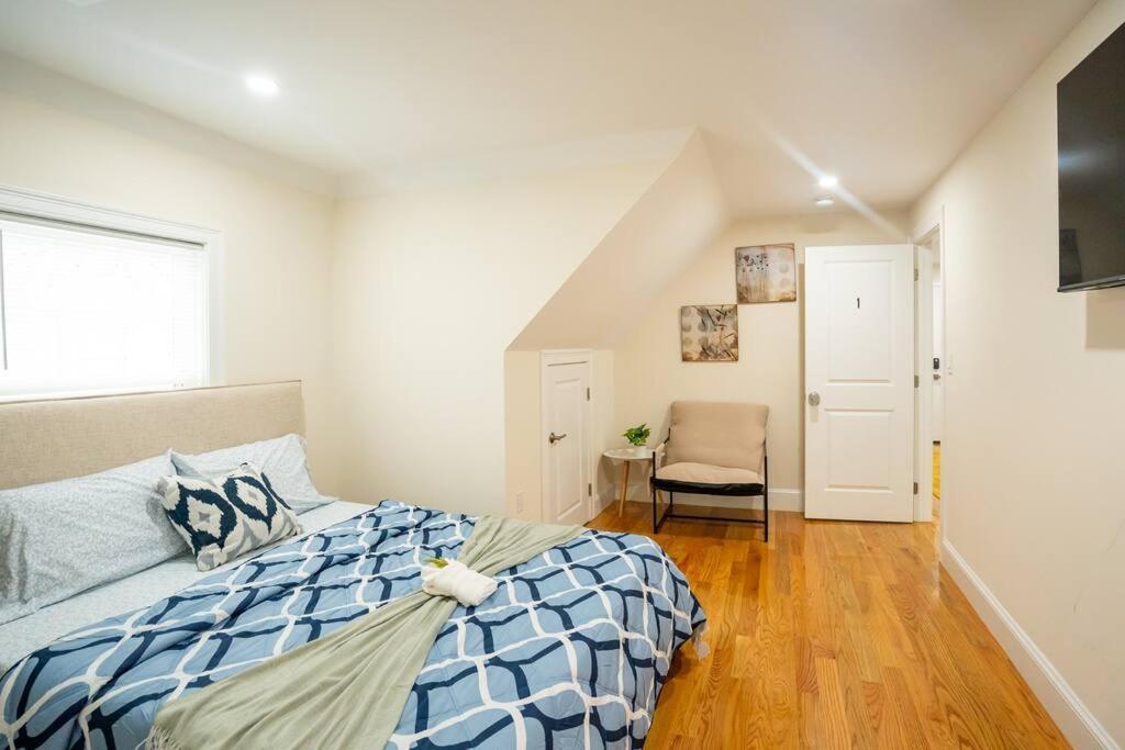 Apartment 80-3 3Br Boston - Charming Apt Near Dorchester Center *