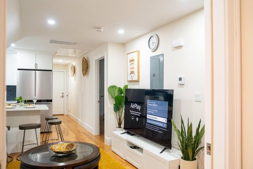 80-3 3Br Boston - Charming Apt Near Dorchester Center Apartment *