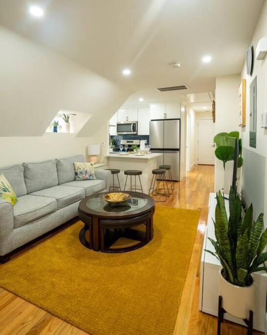 Apartment 80-3 3Br Boston - Charming Apt Near Dorchester Center *