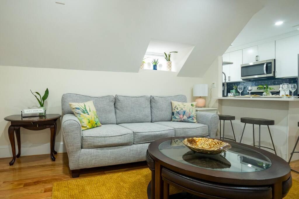 80-3 3Br Boston - Charming Apt Near Dorchester Center Apartment *